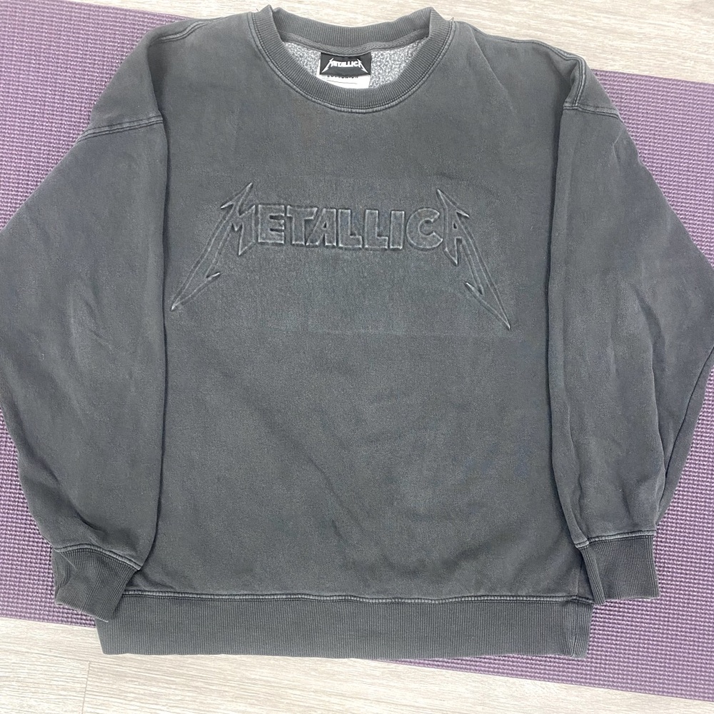 Metallica crewneck sweater Size S